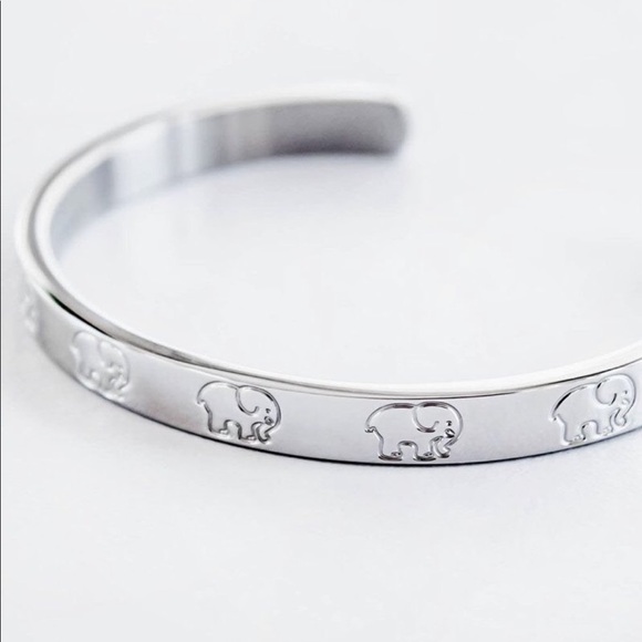 ivory ella Jewelry - Ivory Ella Silver Cuff Bracelet